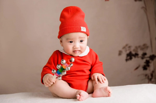 保亭宝宝什么时候可以坐